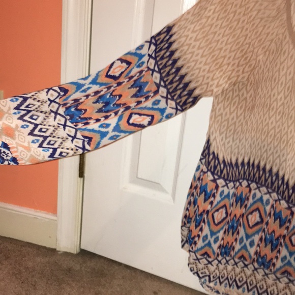 Blouse - Picture 2 of 3